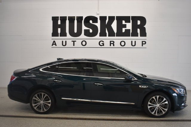 Used 2019 Buick LaCrosse Essence AWD/4WD image 2