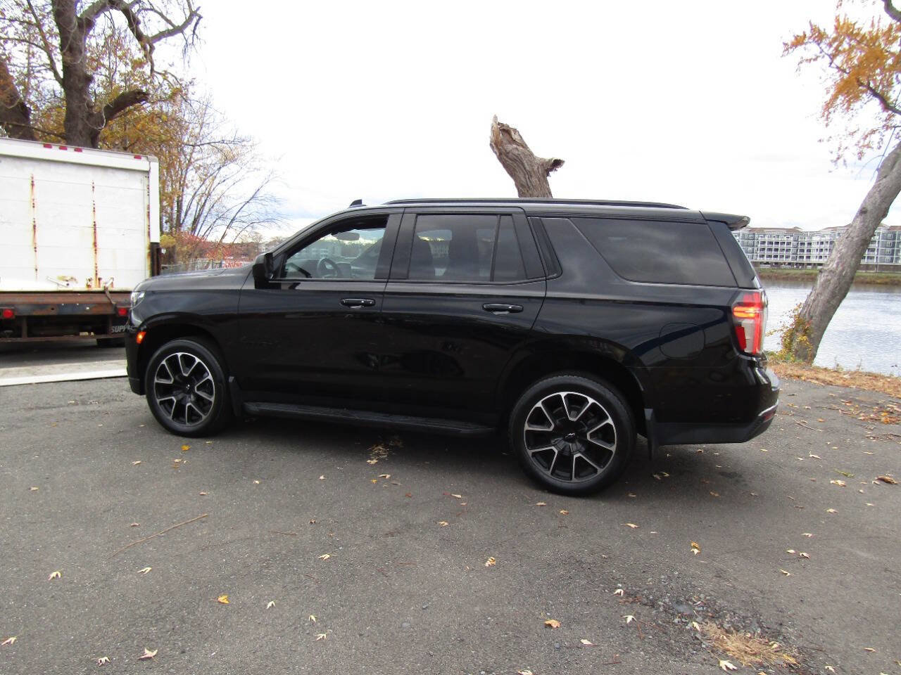 Used 2021 Chevrolet Tahoe RST AWD/4WD image 5