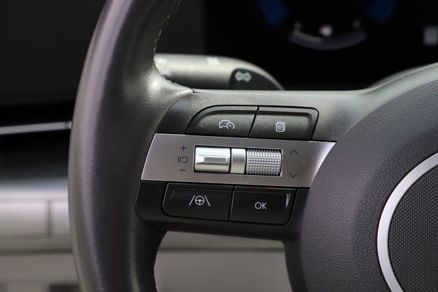 Used 2025 Hyundai Kona SEL image 23