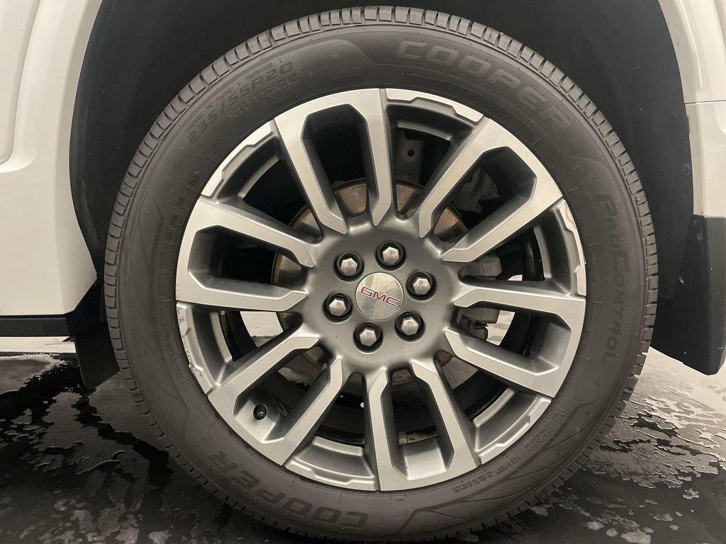Used 2021 GMC Acadia Denali w/ Denali Technology Package FWD image 29