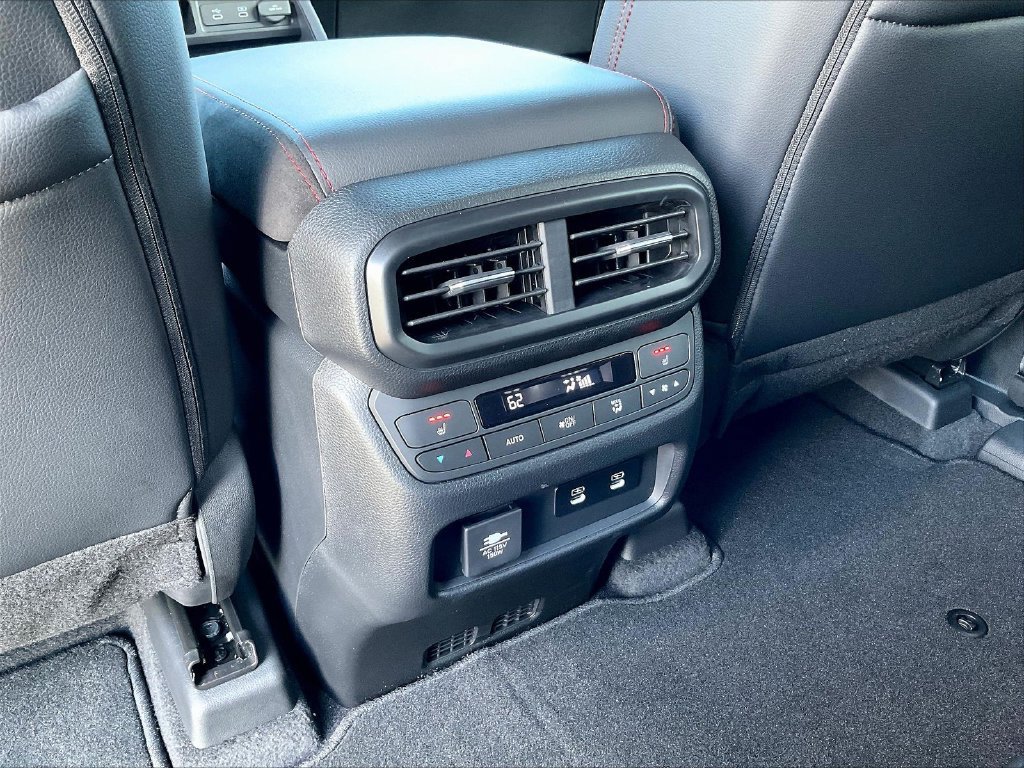 New 2026 Honda Pilot Black Edition image 12