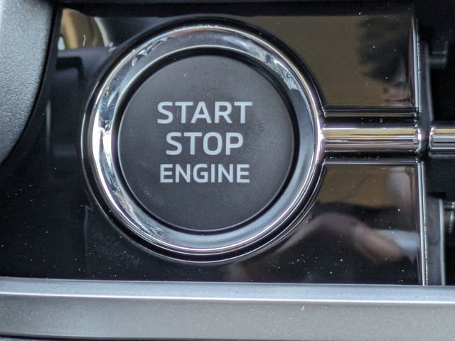 New 2025 Mitsubishi Outlander ES image 28