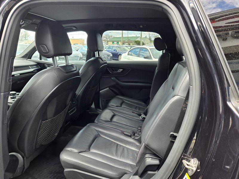 Used 2017 Audi Q7 3.0T Premium Plus w/ Premium Plus Package image 10