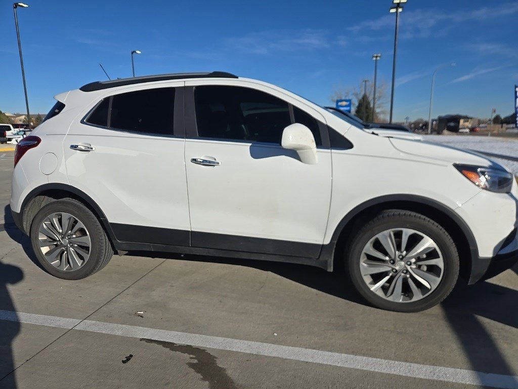 Used 2020 Buick Encore Preferred image 4