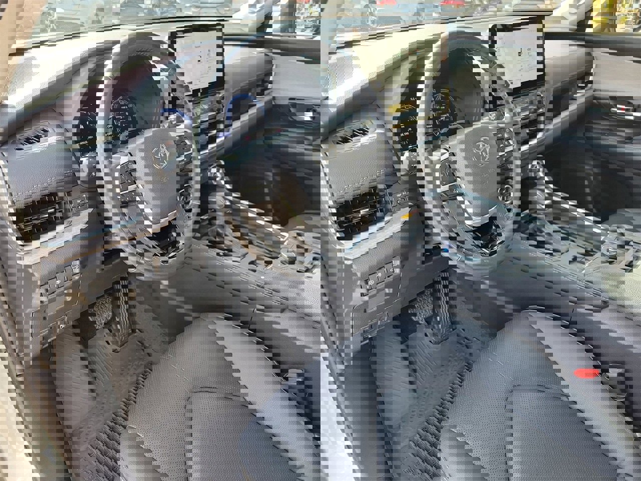 Used 2024 Toyota Grand Highlander Platinum image 15