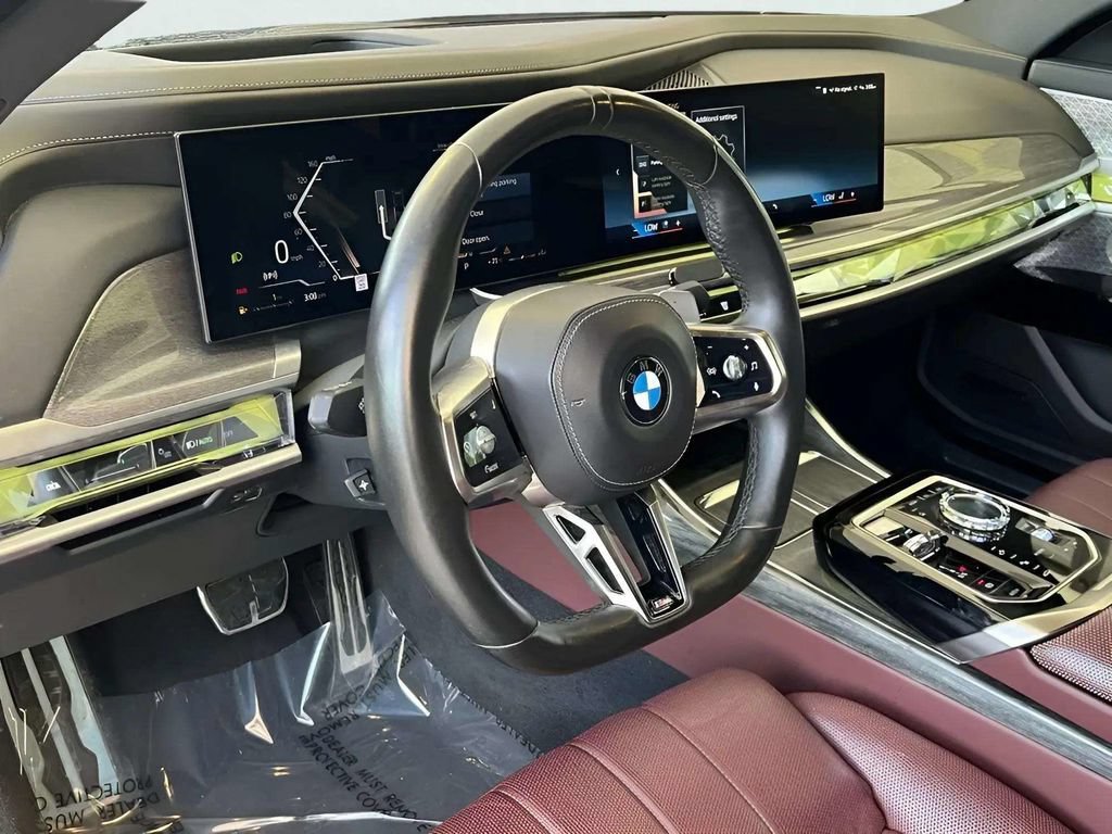 Used 2023 BMW 740i w/ Parking Assistance Package RWD image 17