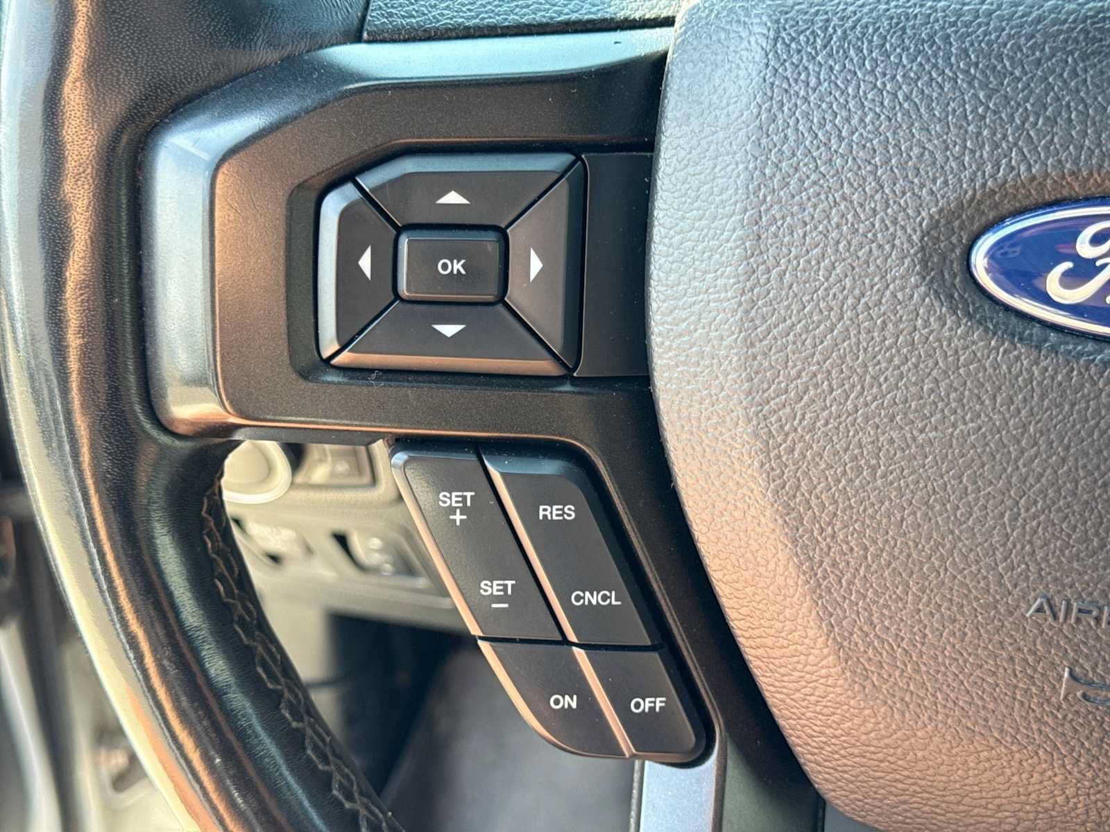 Used 2018 Ford Expedition Limited AWD/4WD image 25