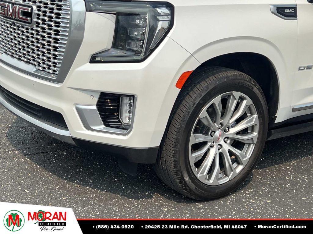 Used 2022 GMC Yukon XL Denali w/ Denali Premium Package AWD/4WD image 8