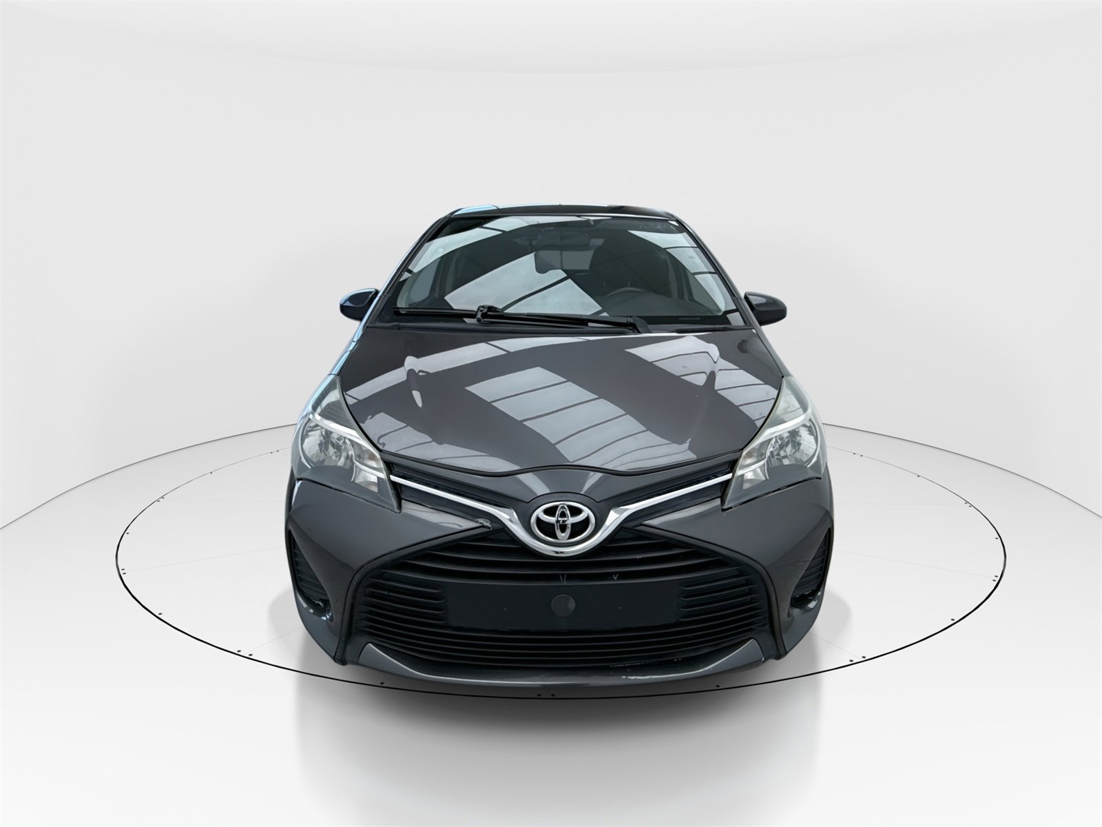 Used 2015 Toyota Yaris LE image 3