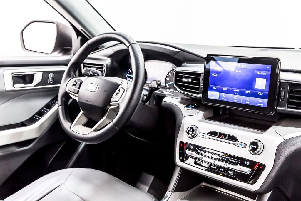 Used 2021 Ford Explorer XLT w/ Equipment Group 202A image 18