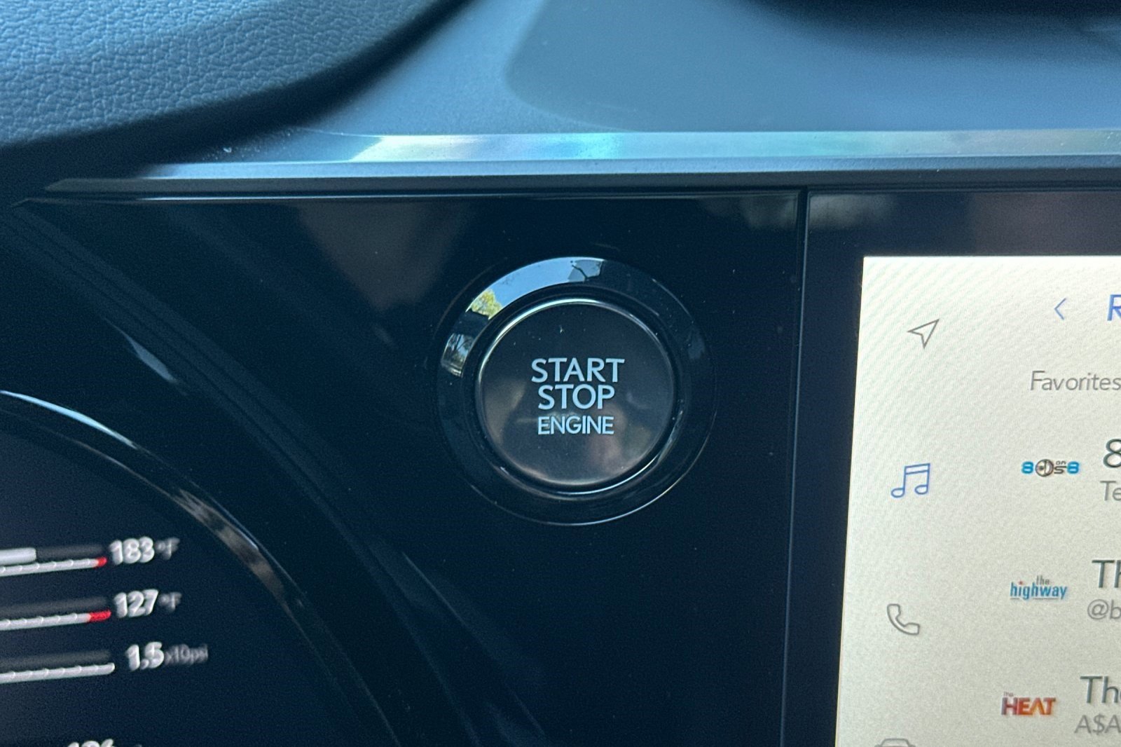 Certified 2025 Lexus RX 350 Premium w/ Accessory Package (Z1) image 28