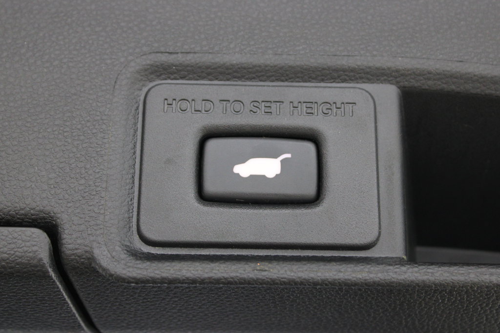 Used 2023 Acura RDX w/ Advance Package FWD image 33