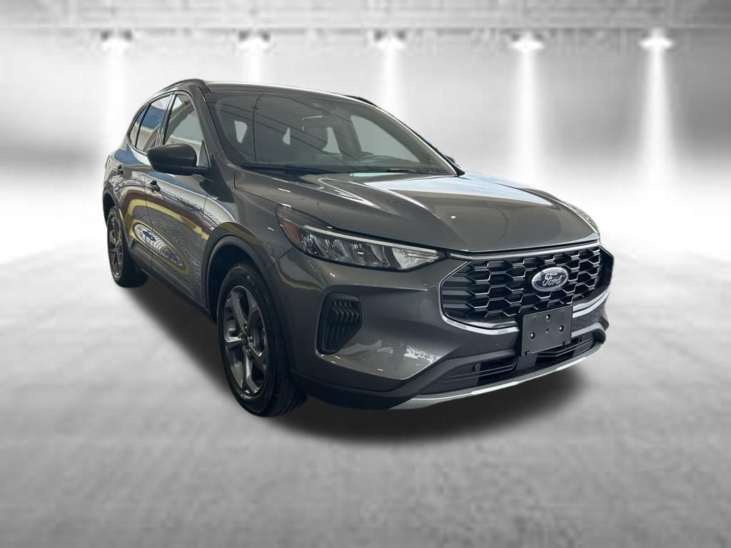 Certified 2025 Ford Escape ST-Line FWD video 2