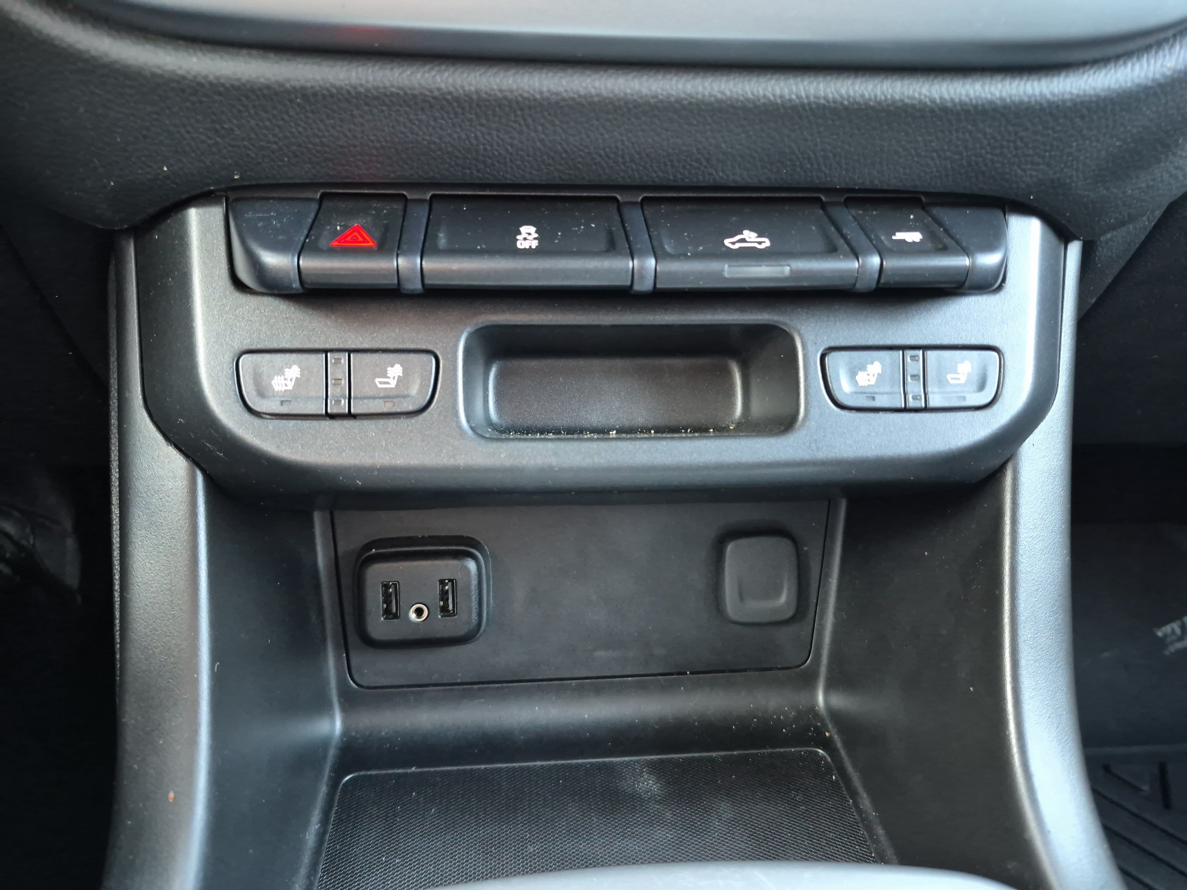 Used 2022 Chevrolet Colorado LT w/ Luxury Package AWD/4WD image 30