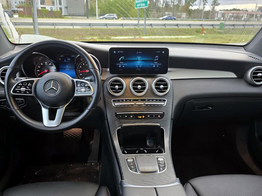 Used 2022 Mercedes-Benz GLC 300 w/ Premium Package Lite image 13