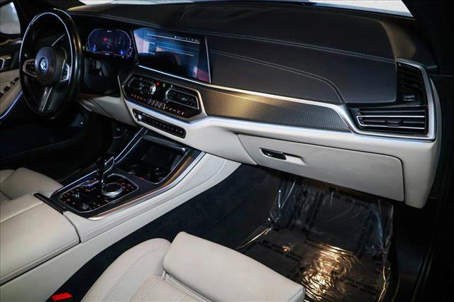 Used 2022 BMW X5 xDrive45e w/ M Sport Package image 28