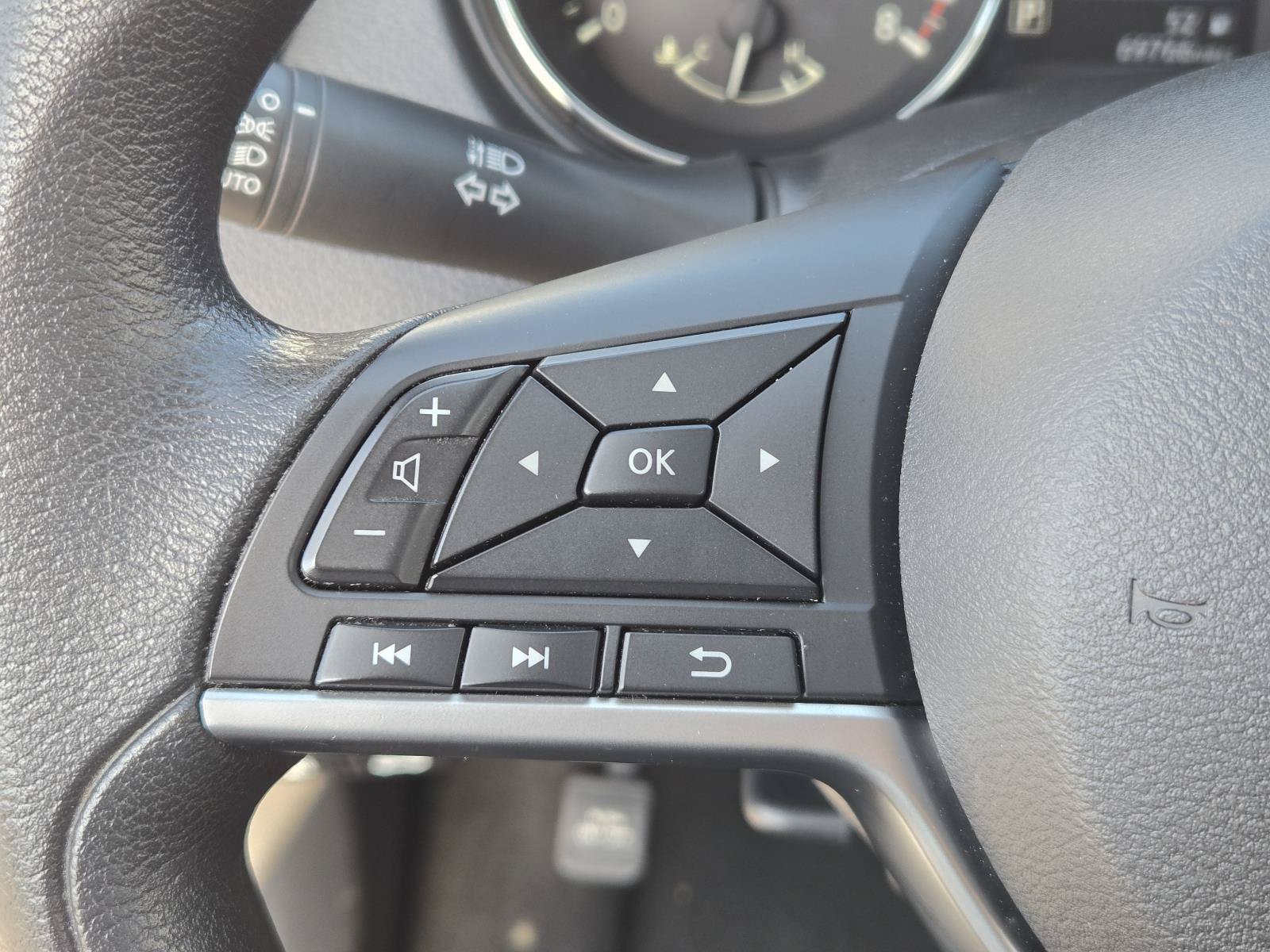 Used 2021 Nissan Rogue Sport S FWD image 15