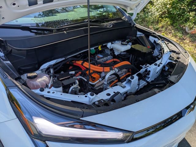 New 2027 Chevrolet Bolt LT w/ Comfort Package FWD image 35
