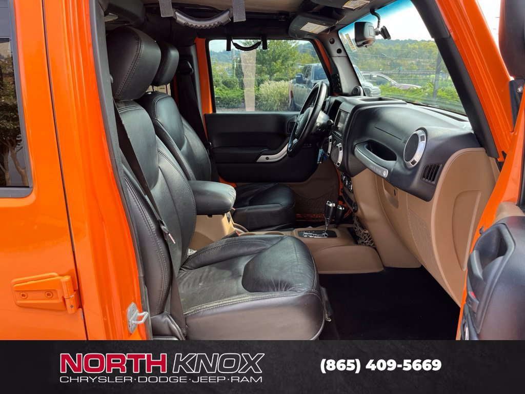 Used 2013 Jeep Wrangler Unlimited Rubicon w/ Connectivity Group AWD/4WD image 25