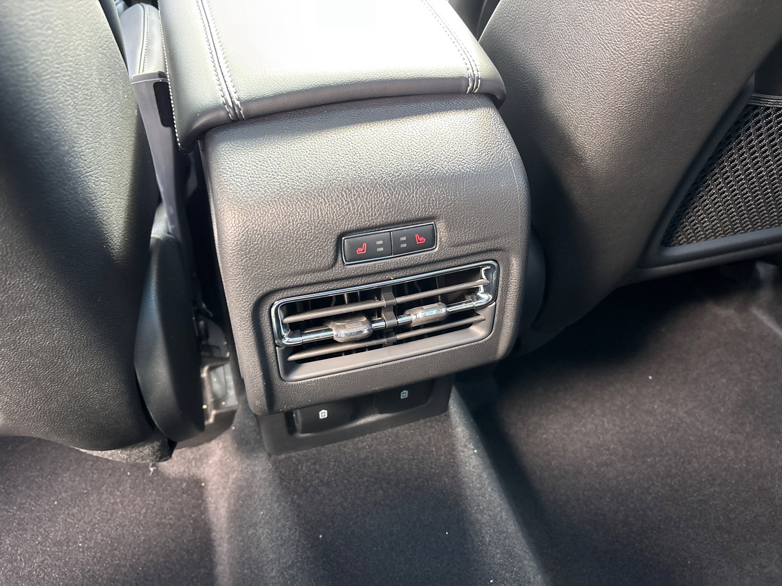 New 2026 Lincoln Corsair Reserve image 33