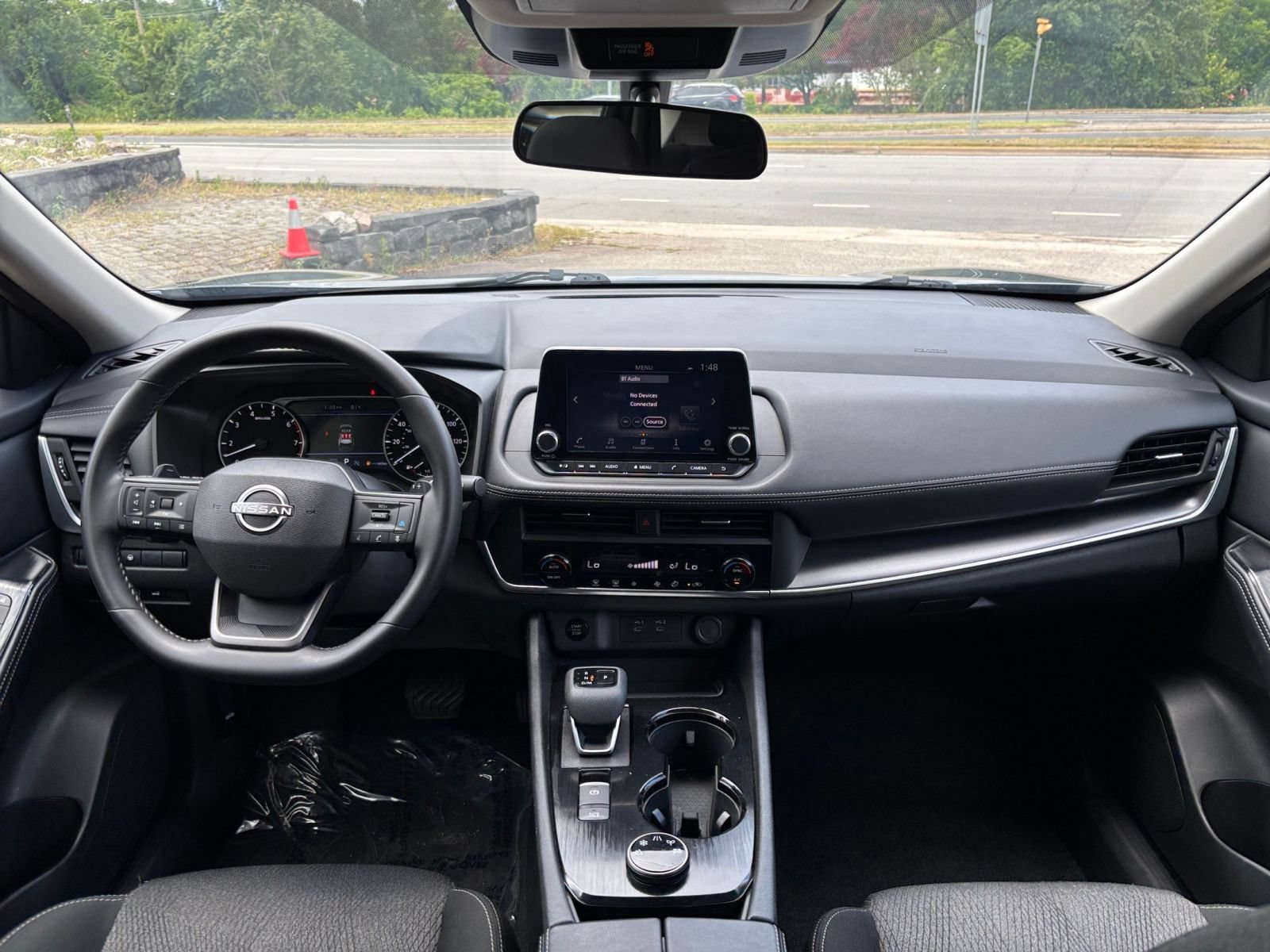 Used 2025 Nissan Rogue SV AWD/4WD image 30
