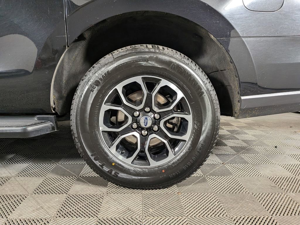 Used 2024 Ford Expedition Max XLT image 13