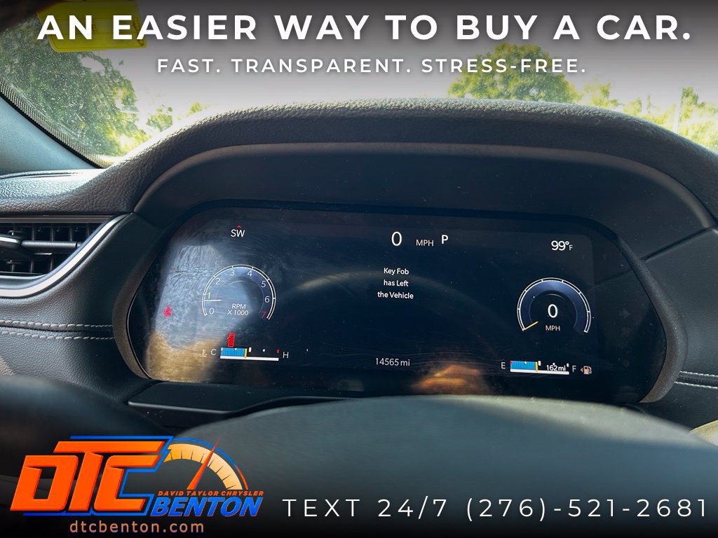 Used 2025 Jeep Grand Cherokee Altitude AWD/4WD image 17