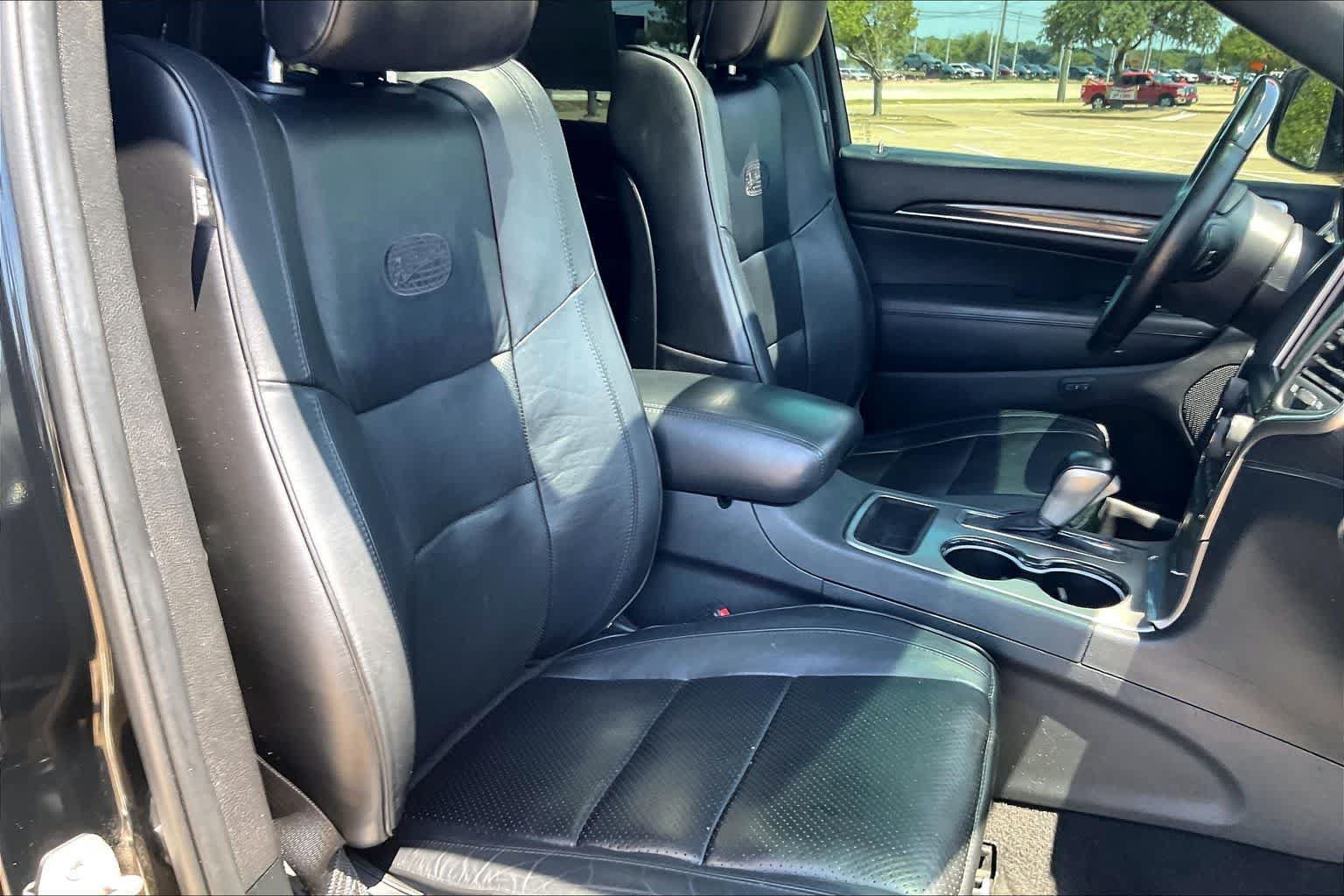 Used 2018 Jeep Grand Cherokee Overland RWD image 11