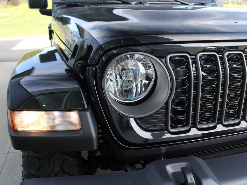 New 2025 Jeep Gladiator Sport image 33