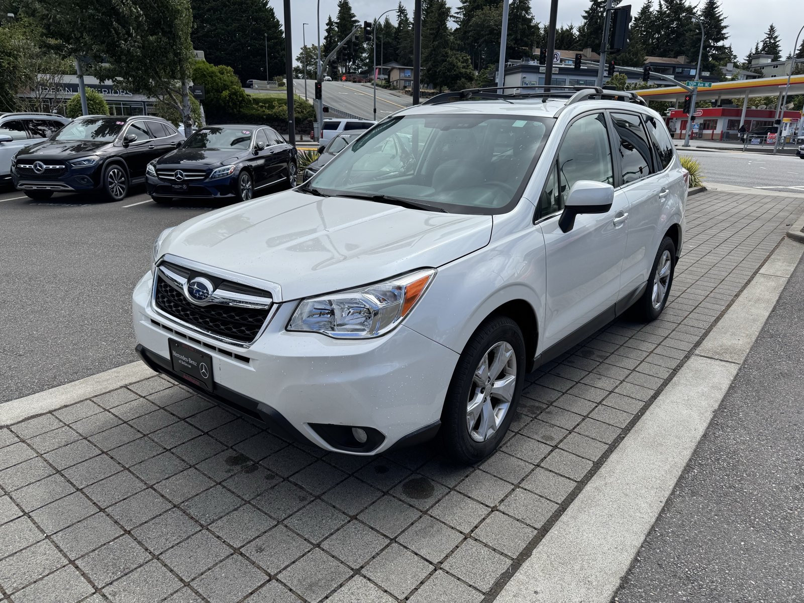 Used 2015 Subaru Forester 2.5i Limited AWD/4WD image 1