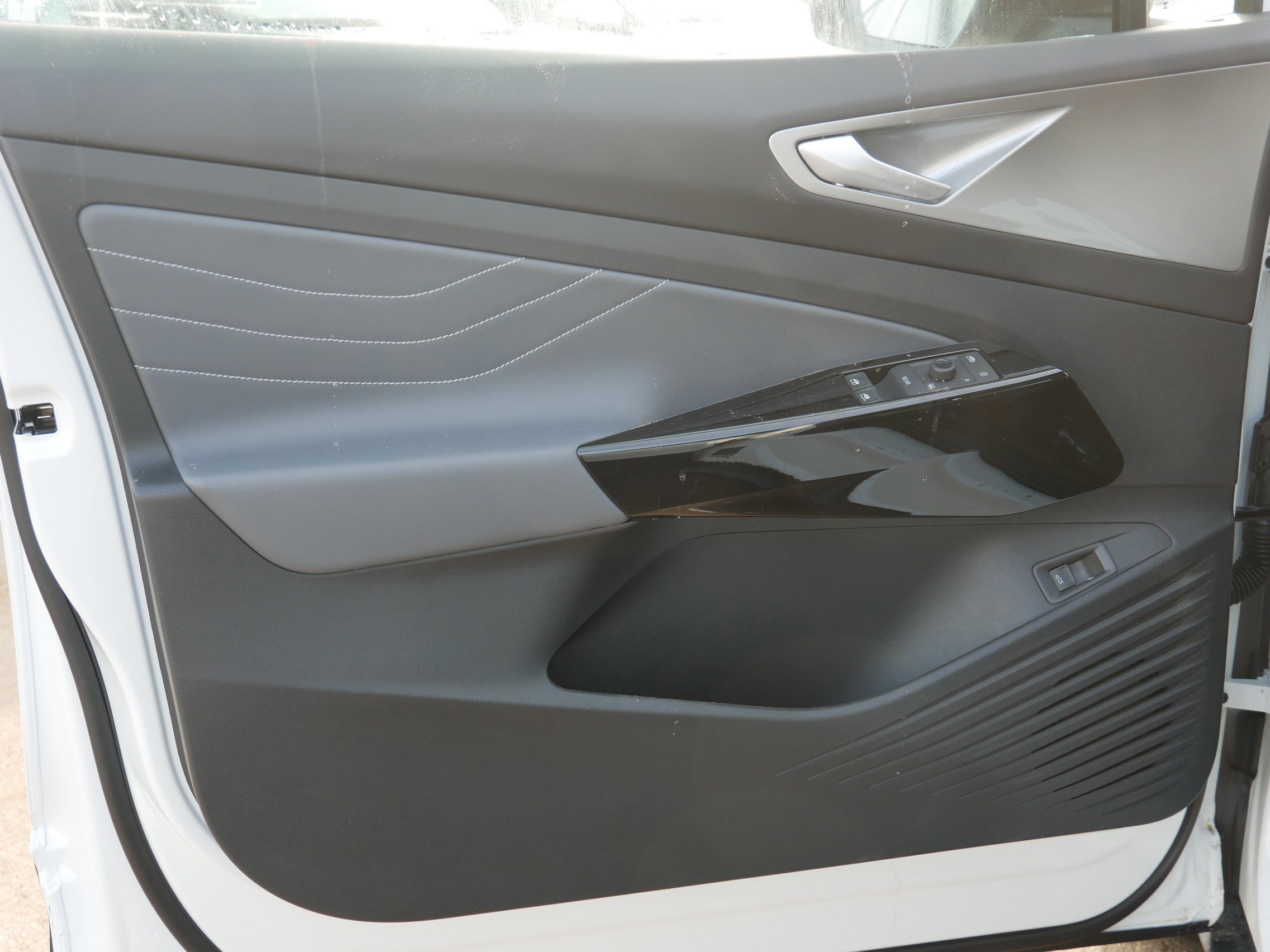 New 2026 Volkswagen ID.4 Pro S image 4