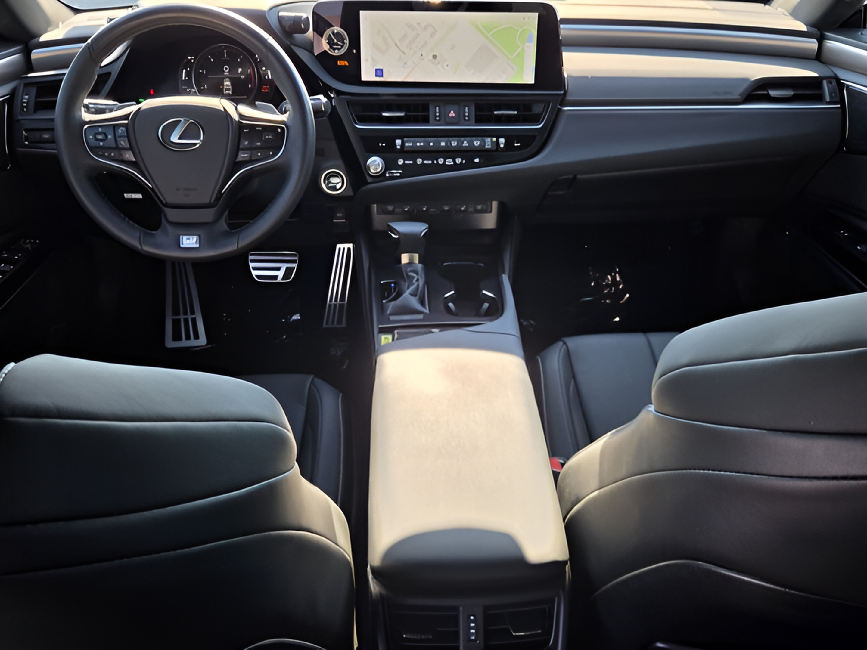 Used 2024 Lexus ES 350 F Sport w/ Accessory Package (Z2) FWD image 16
