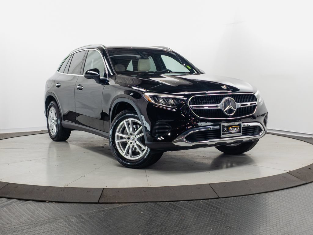 Certified 2026 Mercedes-Benz GLC 300 4MATIC image 1