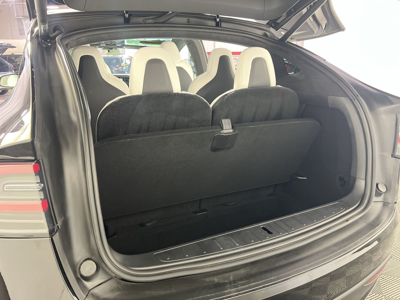 Used 2020 Tesla Model X Long Range AWD/4WD image 27