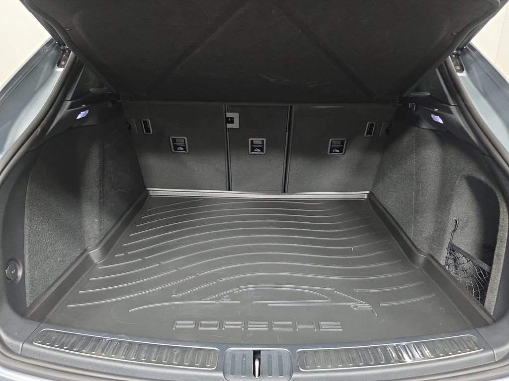 Certified 2026 Porsche Macan AWD/4WD image 25