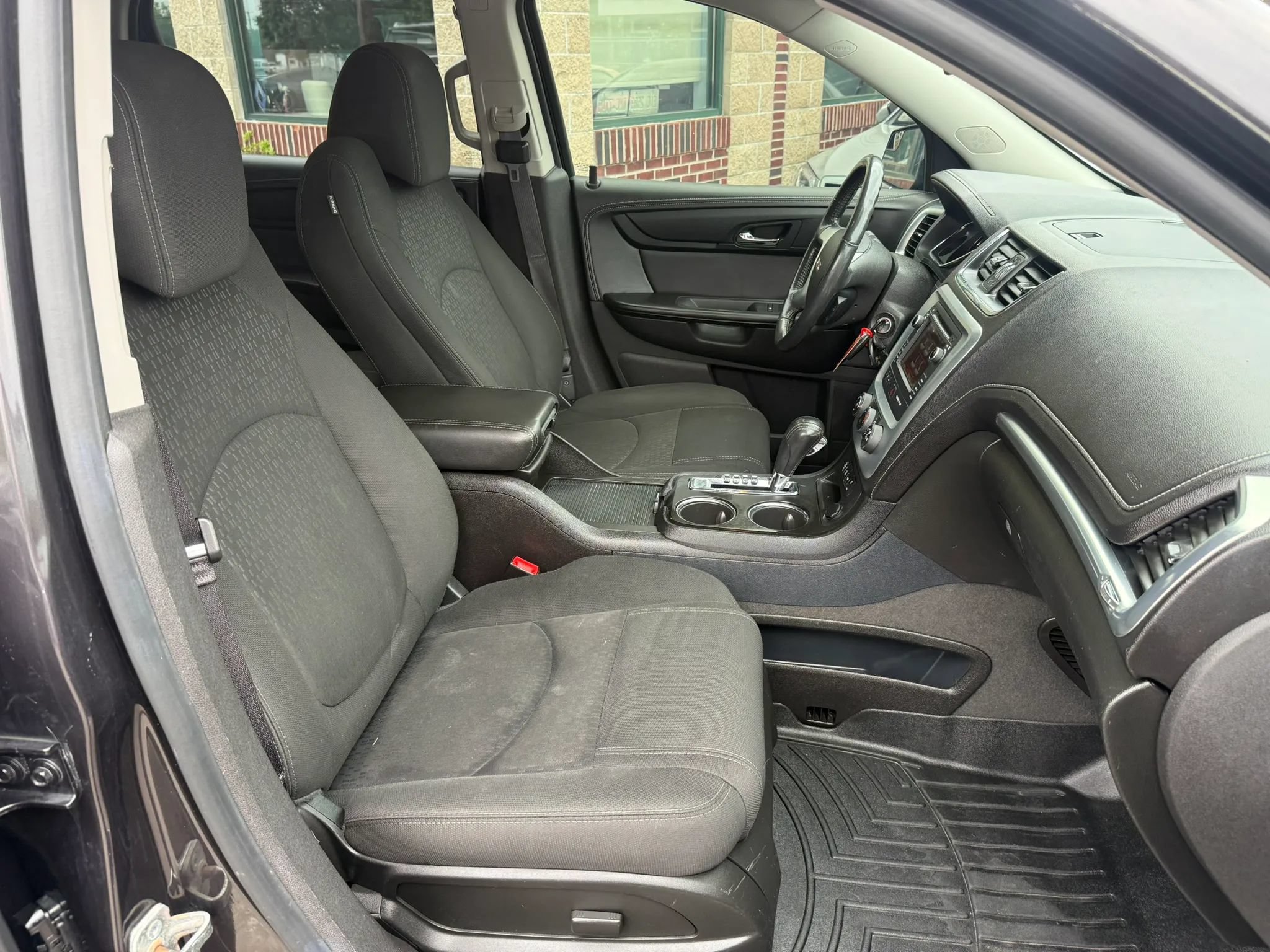 Used 2013 GMC Acadia SLE AWD/4WD image 30