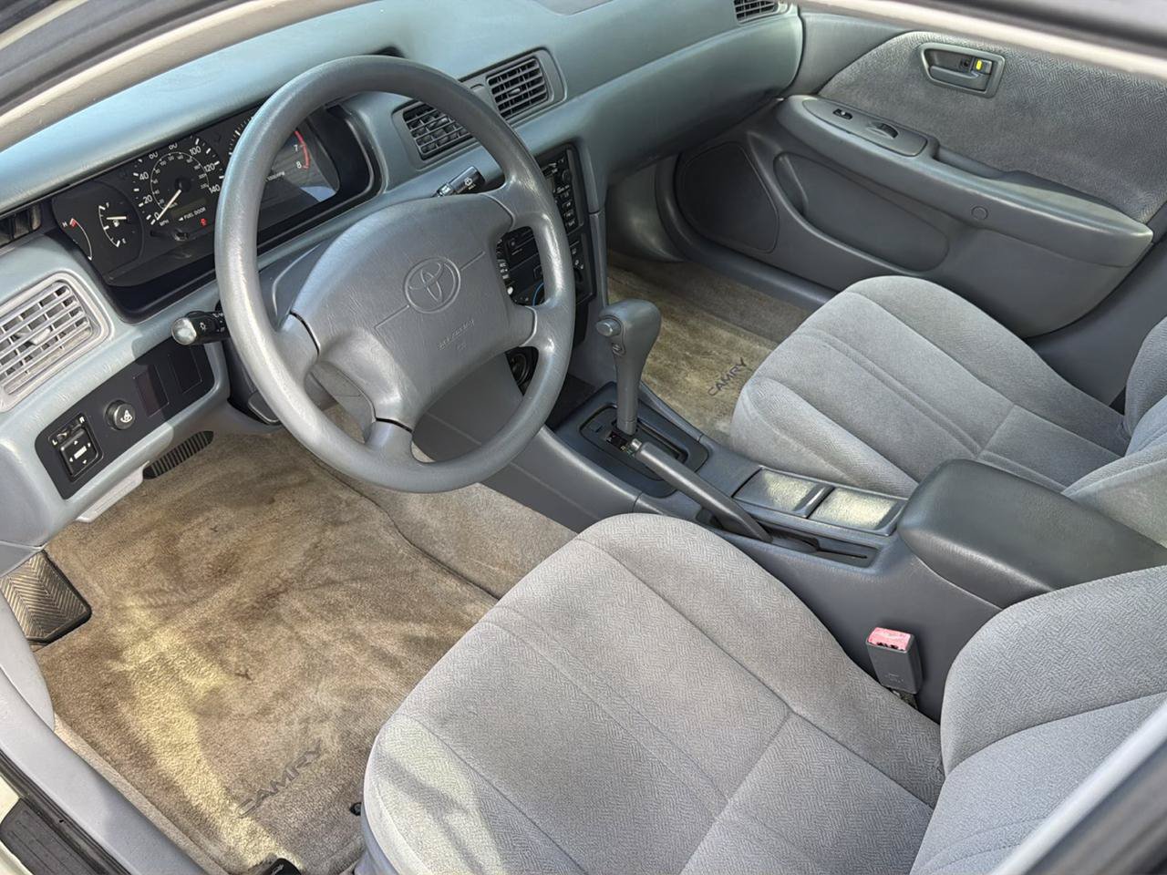 Used 2000 Toyota Camry CE FWD image 9