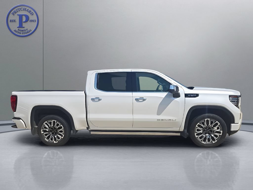 Used 2024 GMC Sierra 1500 Denali Ultimate AWD/4WD image 8