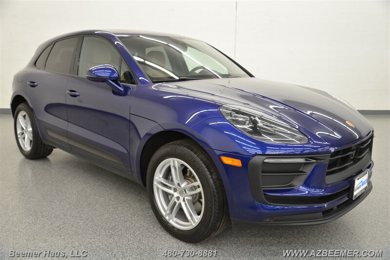 Used 2023 Porsche Macan AWD/4WD image 7