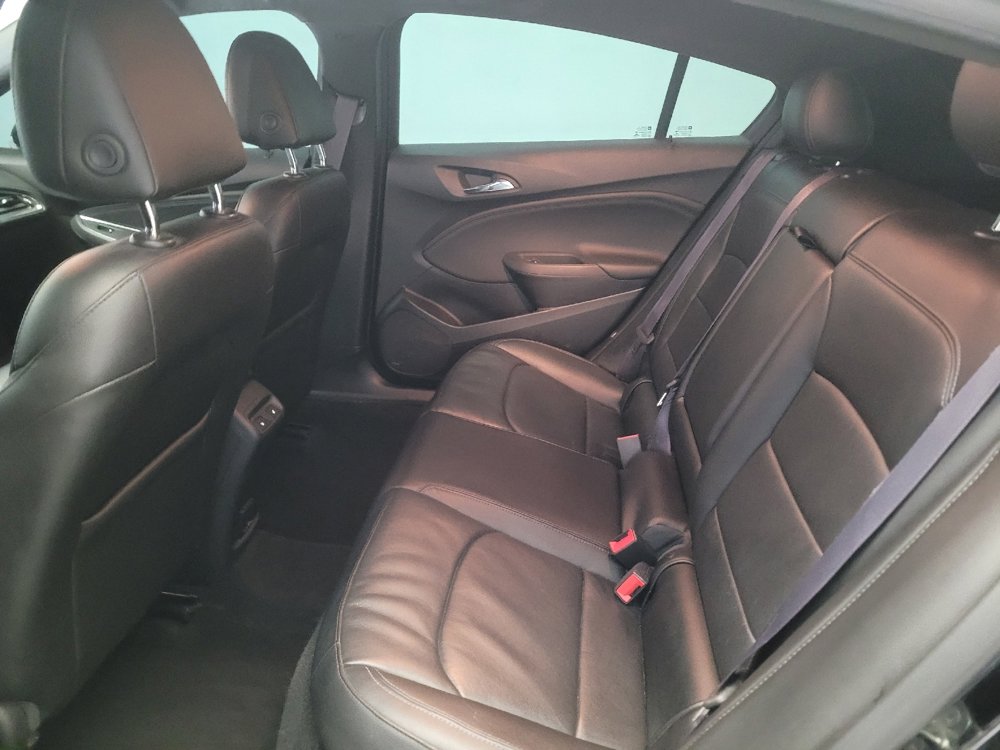 Used 2017 Chevrolet Cruze Premier FWD image 18