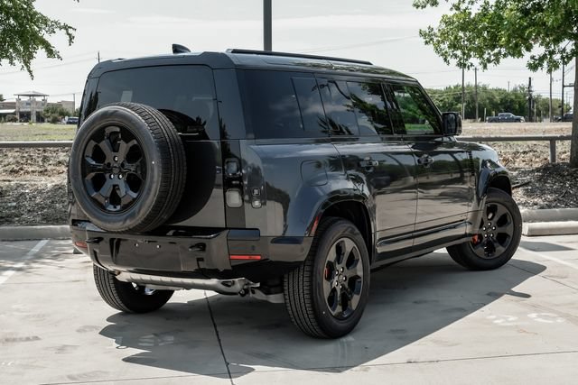 New 2026 Land Rover Defender 110 X AWD/4WD image 9