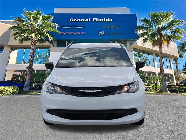 New 2026 Chrysler Voyager LX image 3