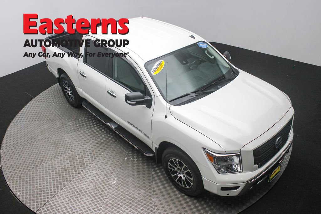 Used 2020 Nissan Titan SV w/ SV Convenience Package image 3