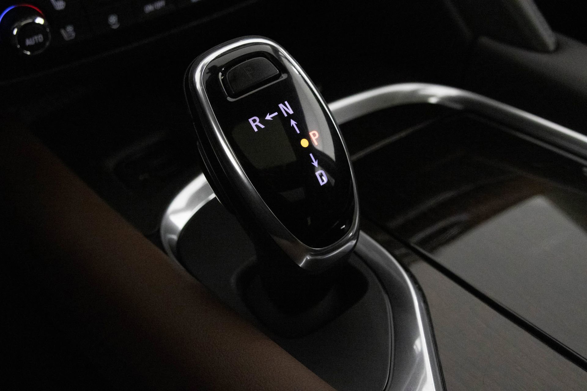Used 2020 Buick Enclave Avenir w/ Avenir Technology Package image 25