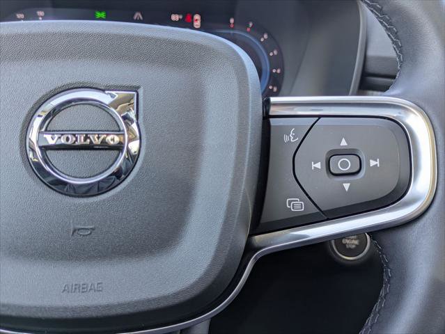 Used 2025 Volvo XC40 B5 Core w/ Protection Package Premier image 14