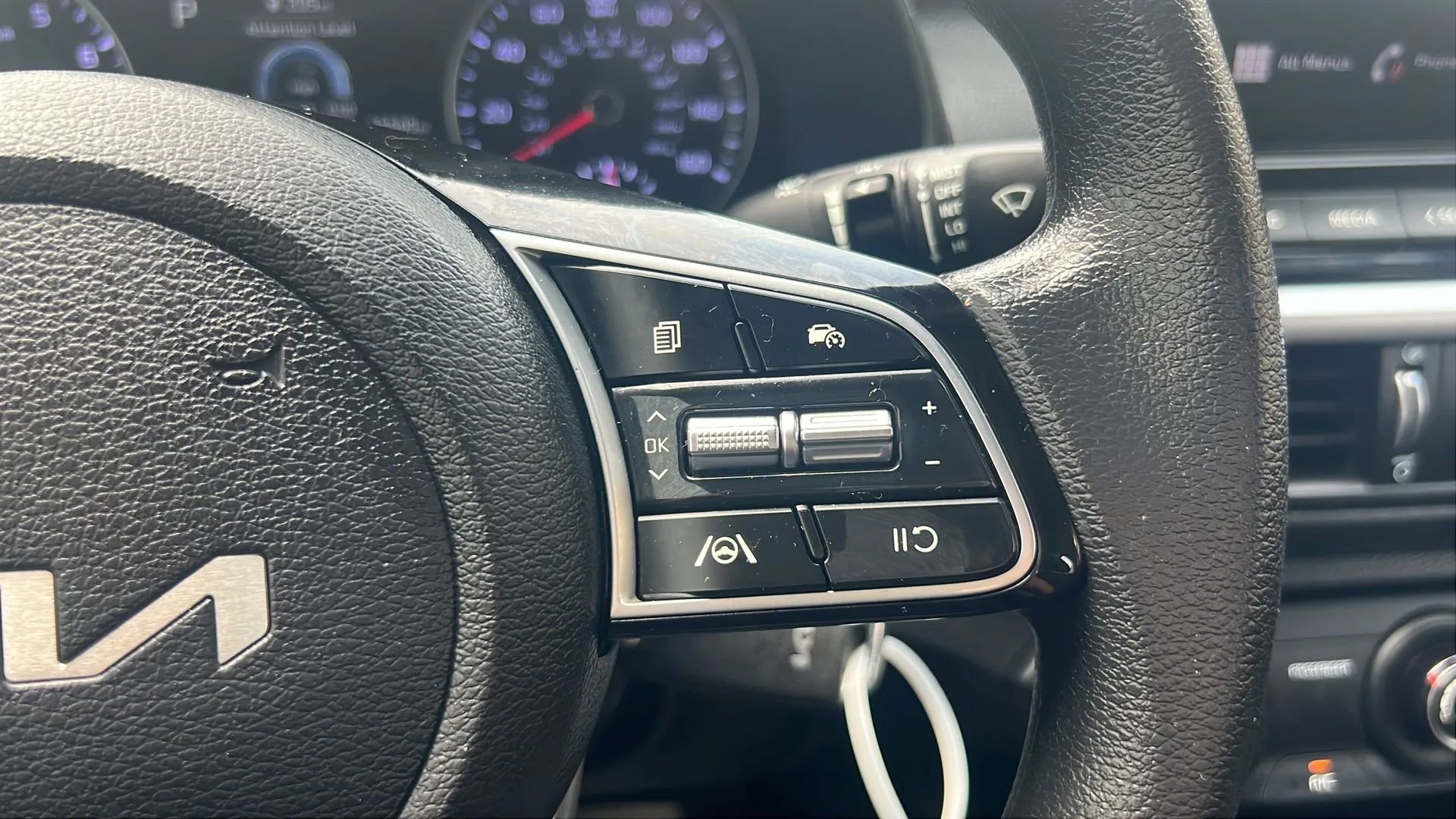 Used 2023 Kia Forte LXS image 15