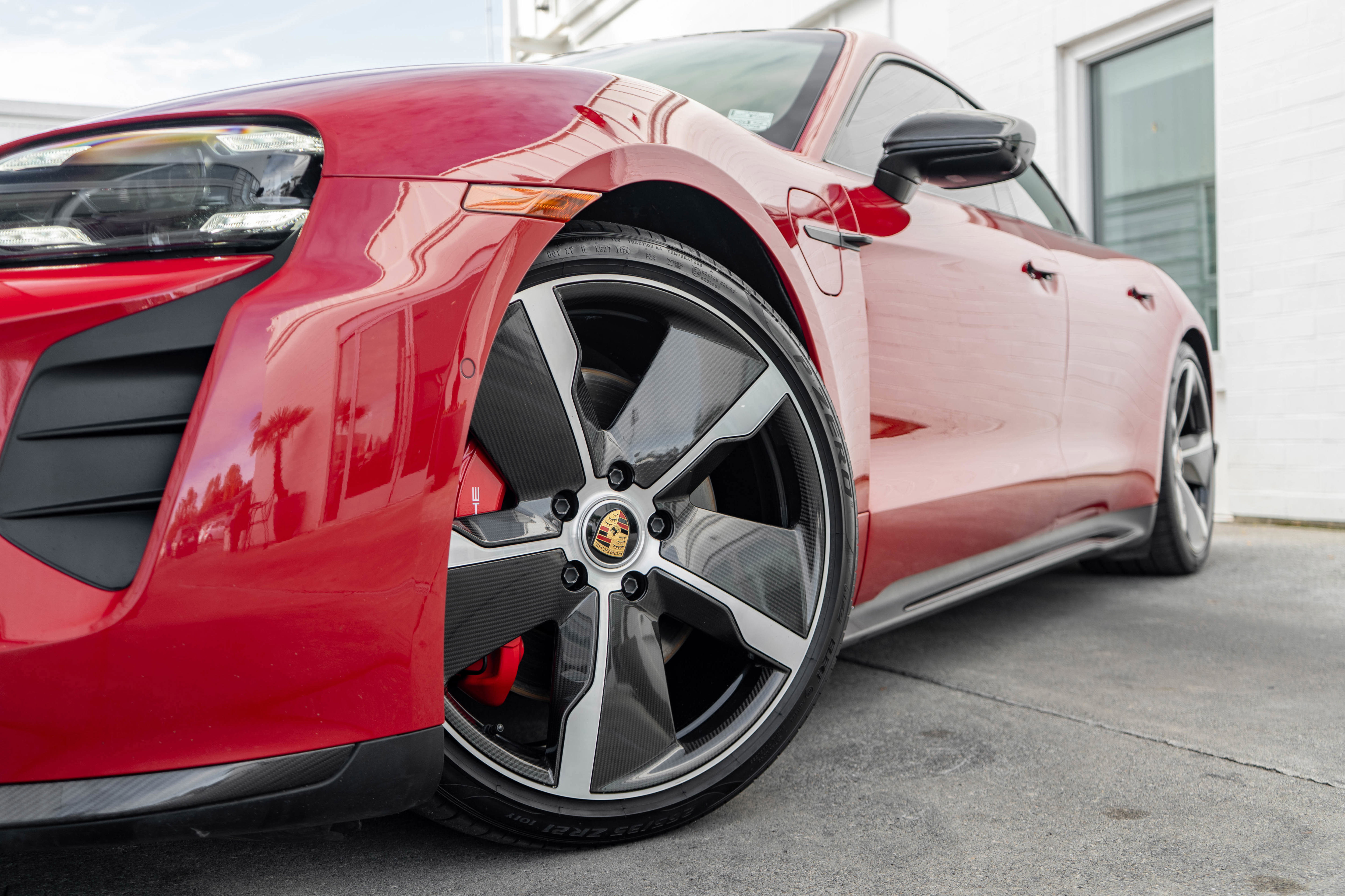 Used 2023 Porsche Taycan GTS image 5