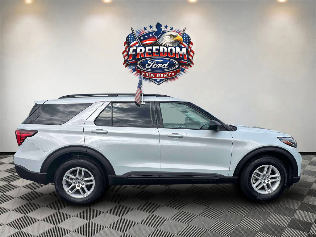Used 2026 Ford Explorer Active AWD/4WD image 4