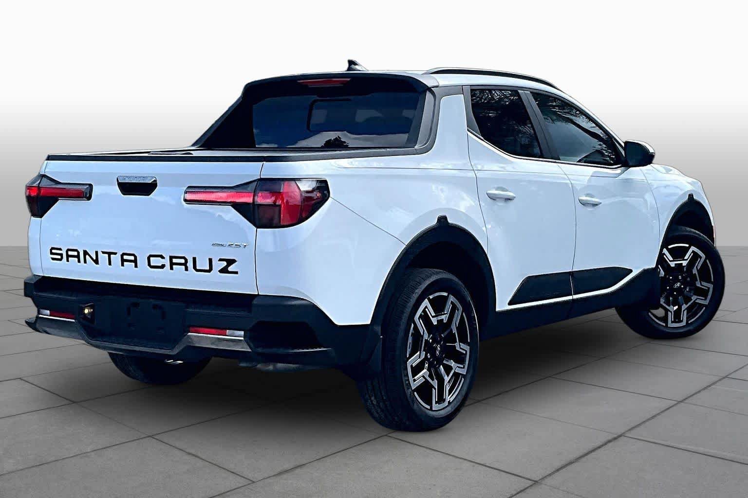 Used 2025 Hyundai Santa Cruz Limited AWD/4WD image 13