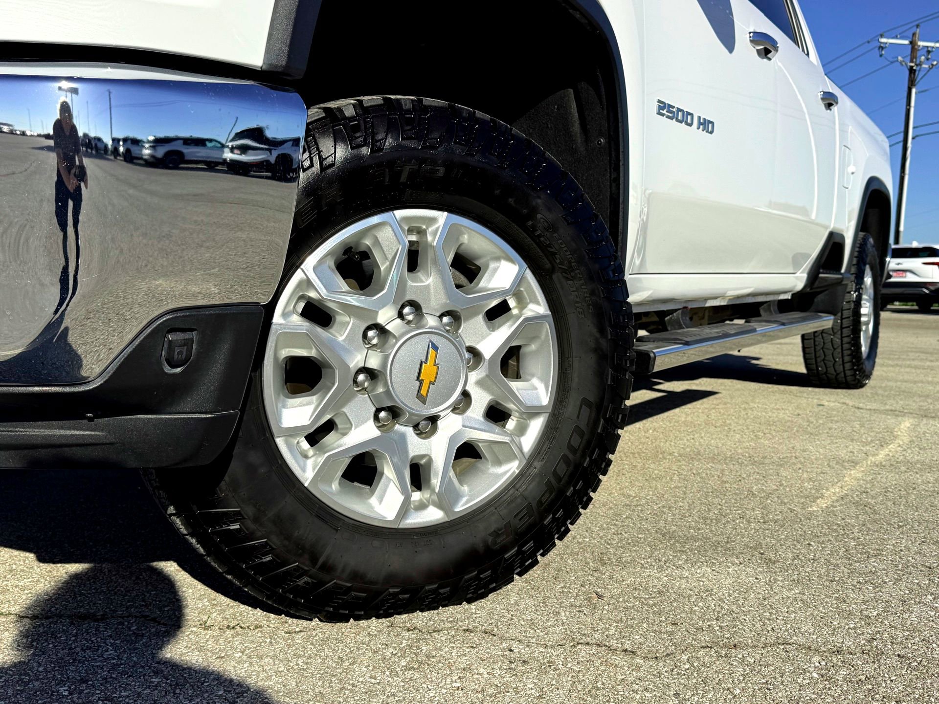 Used 2023 Chevrolet Silverado 2500 LTZ w/ LTZ Convenience Package image 2